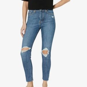 LEVI’S Wedgie Distressed Skinny Jeans